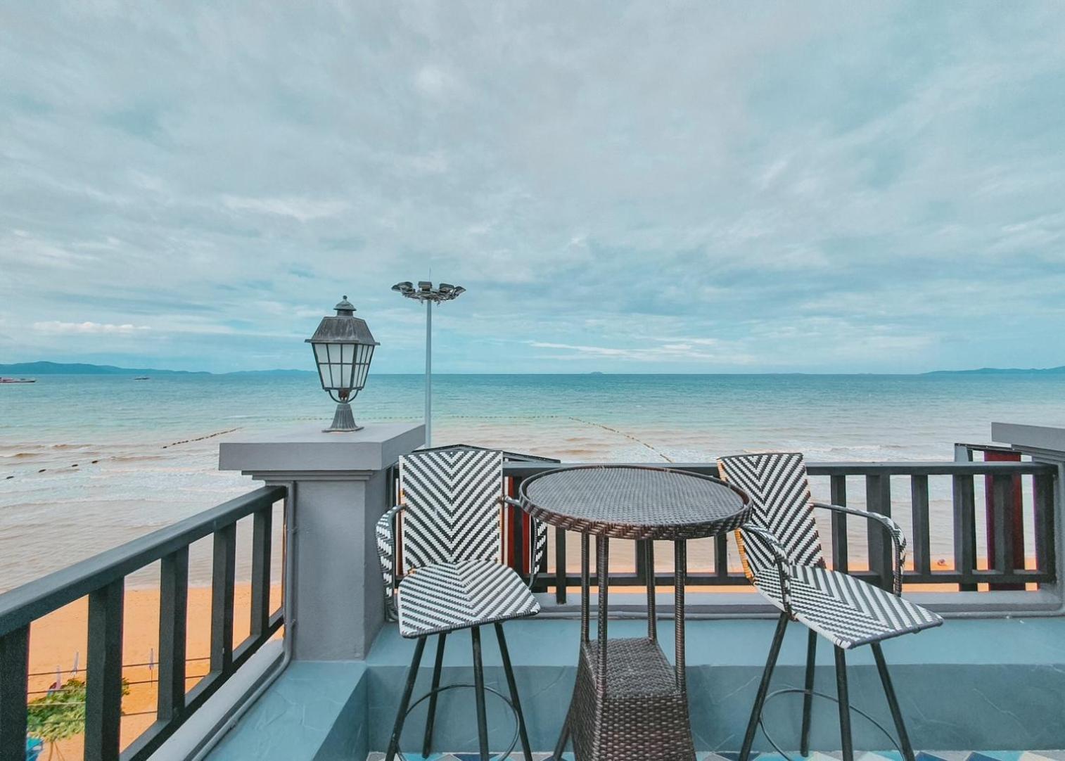 Seaside Jomtien Beach Pattaya Praia de Jomtien Exterior foto